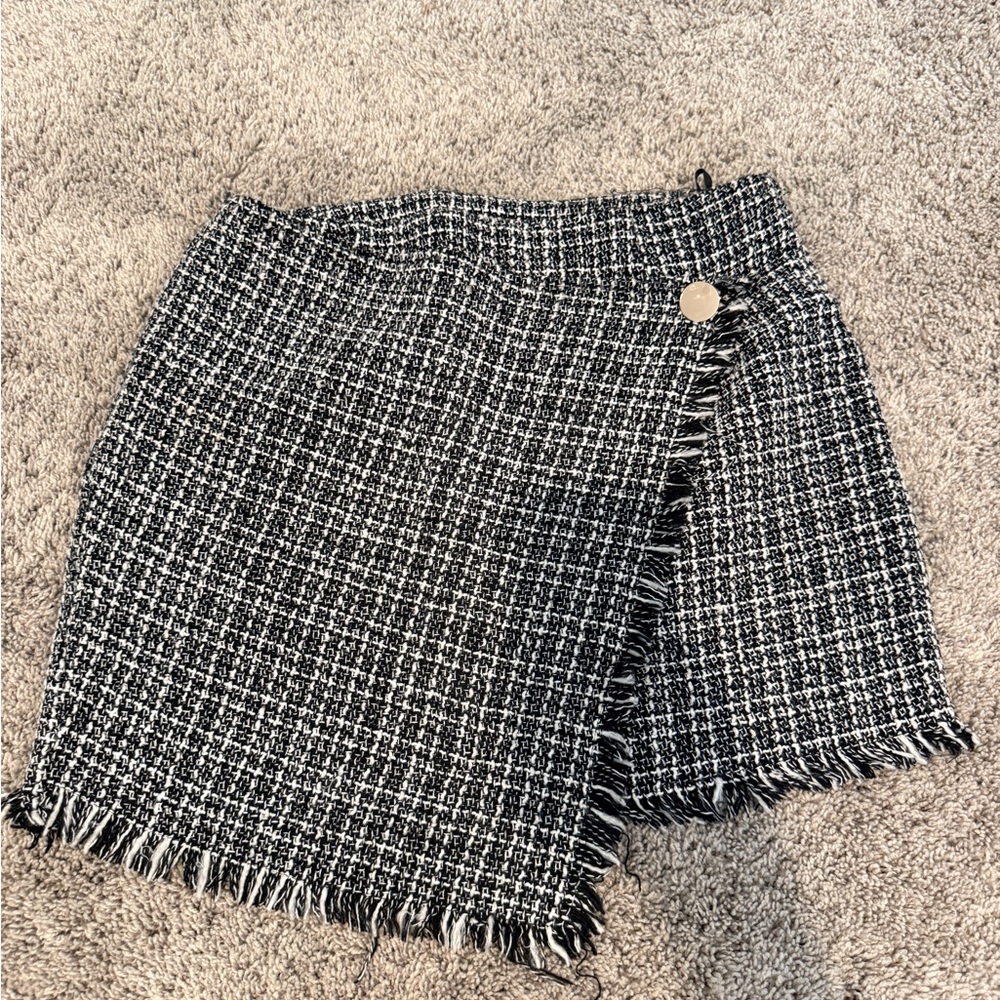 H&M Black and White Tweed Mini Skirt